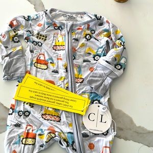 Caden lane 0-3mo zippered footie, bamboo, NWT never worn
